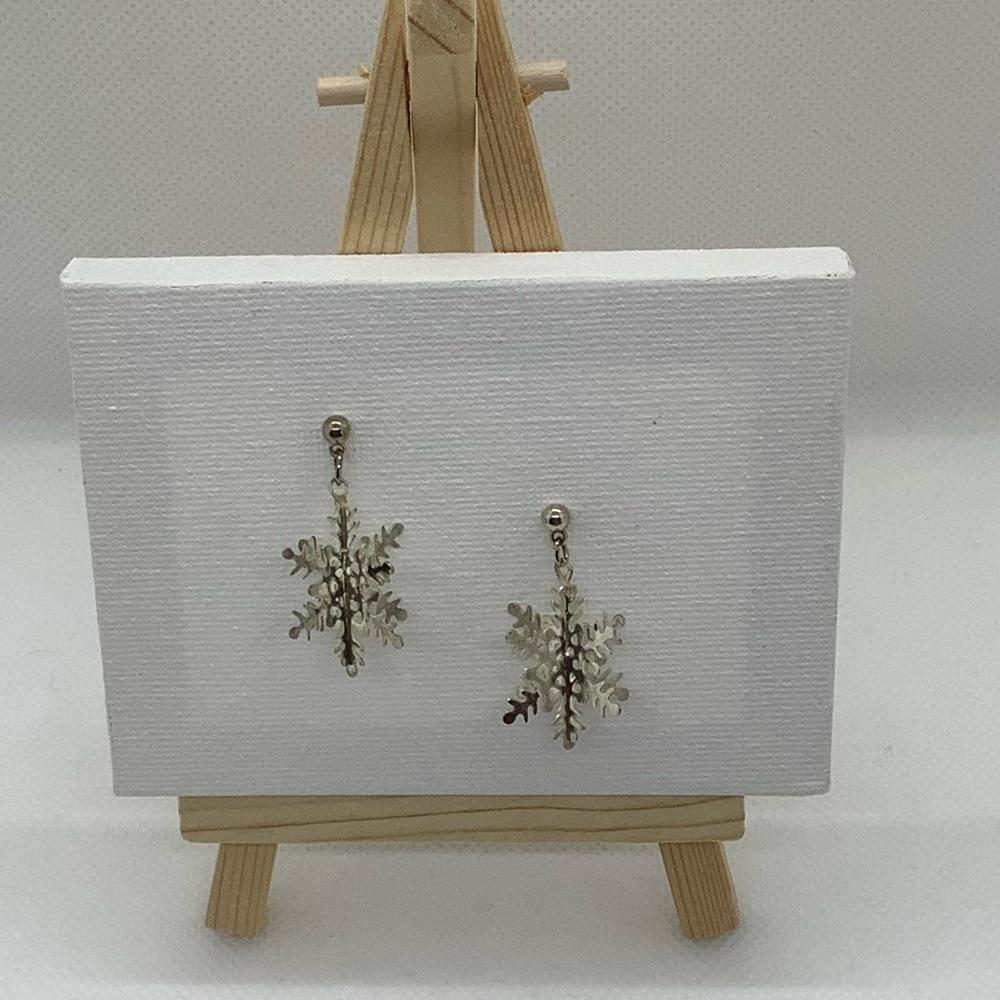3 D Silver Tone Snowflake Earrings